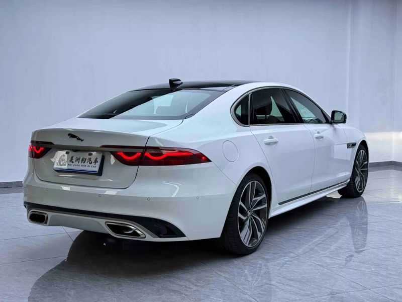 Jaguar xf