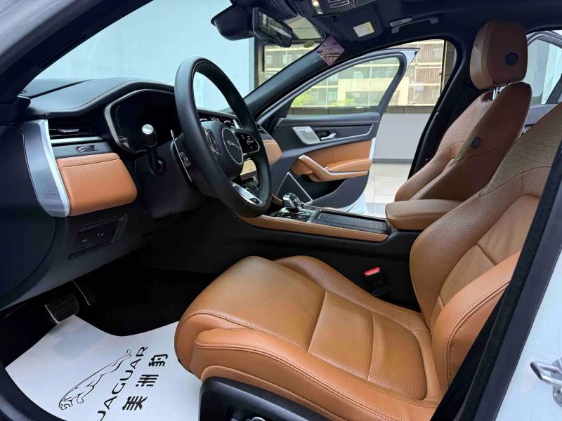 Jaguar xf