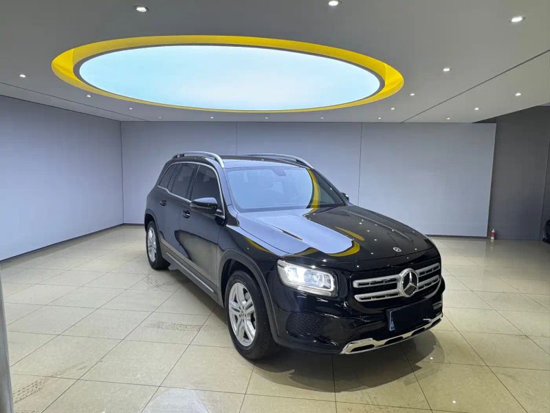 Mercedes-benz glb