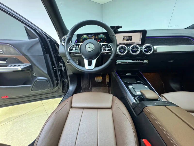 Mercedes-benz glb