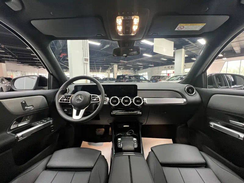 Mercedes-benz glb