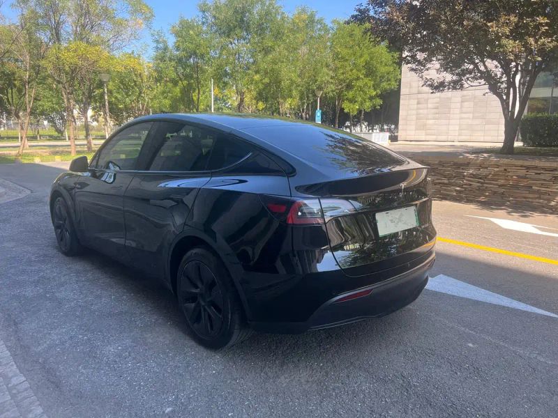 Tesla model-y