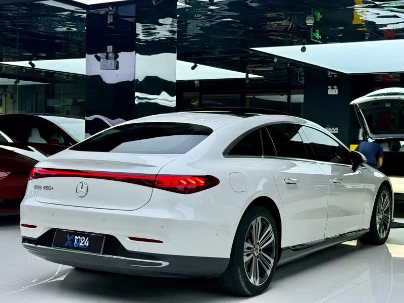 Mercedes-benz eqs