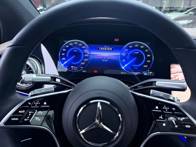 Mercedes-benz eqs