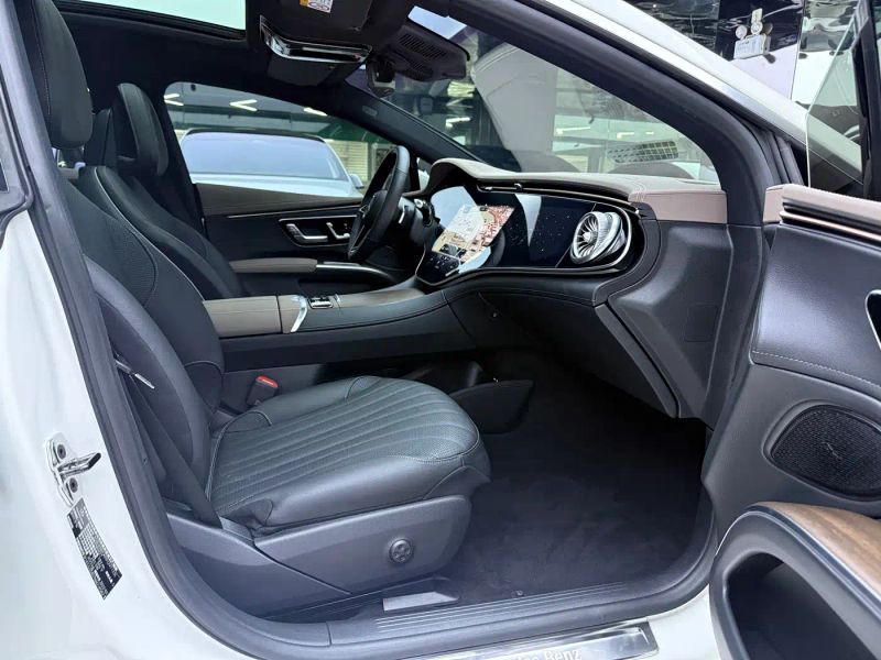 Mercedes-benz eqs