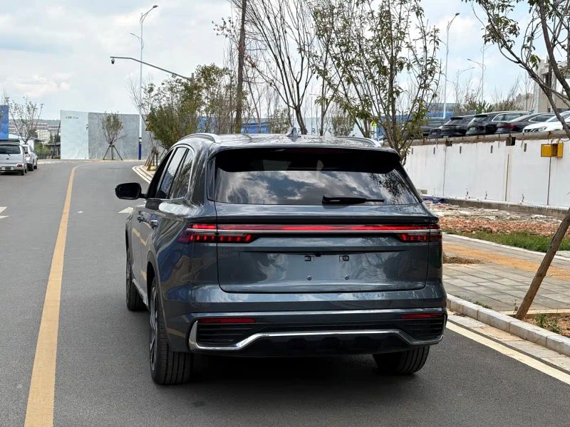 Geely xingyue-l