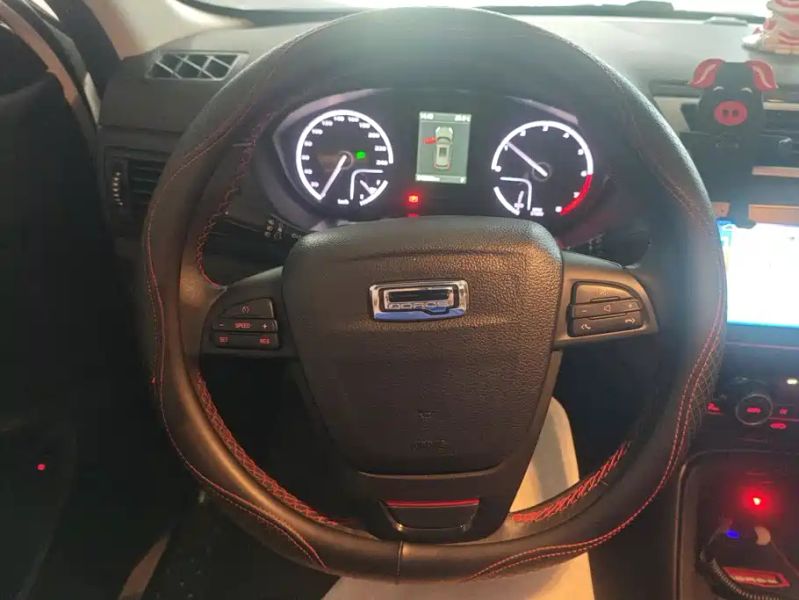 Qoros 5