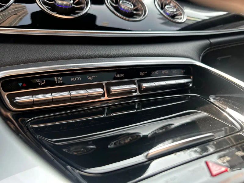 Mercedes-benz amg-gt