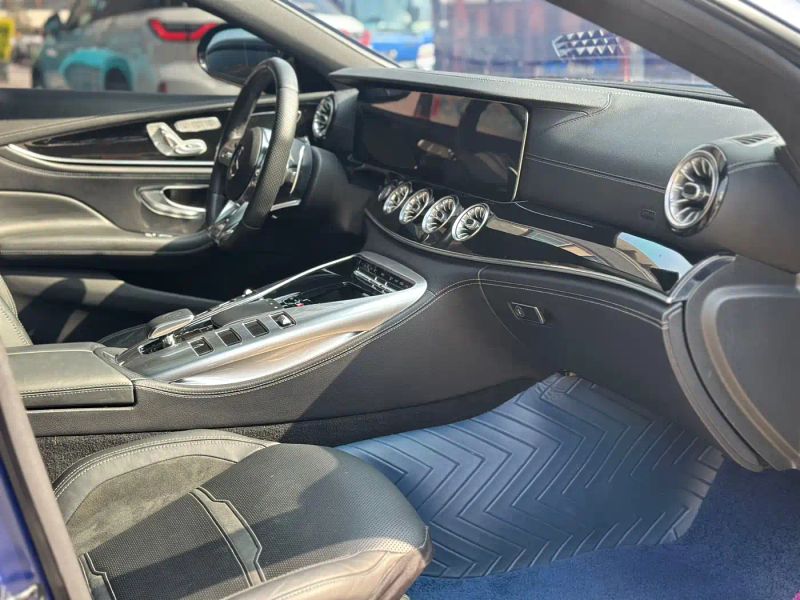 Mercedes-benz amg-gt