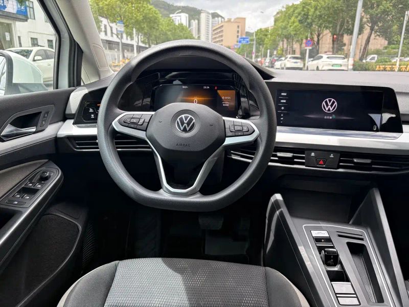 faw-volkswagen golf