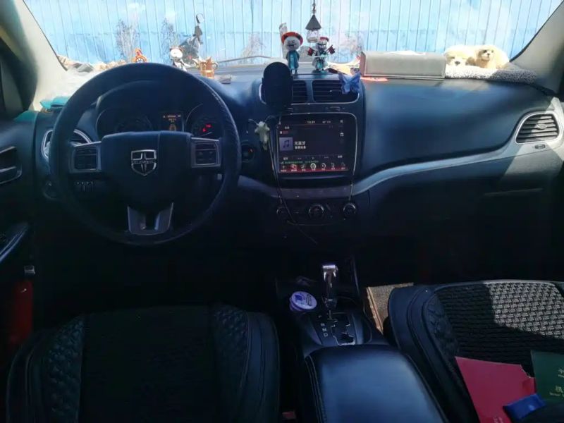 Dodge crossroad