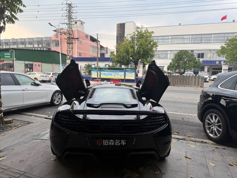 Mclaren mclaren_mp4-12c
