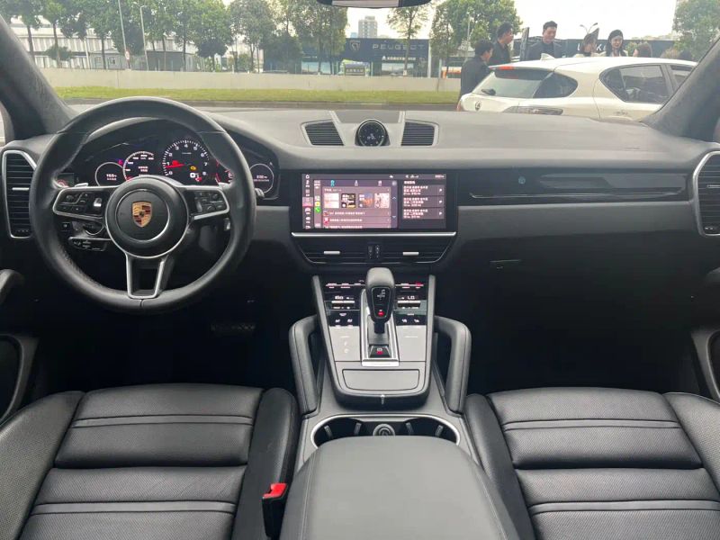 macan cayenne