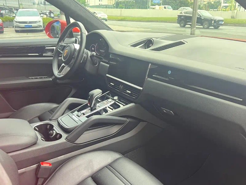 macan cayenne
