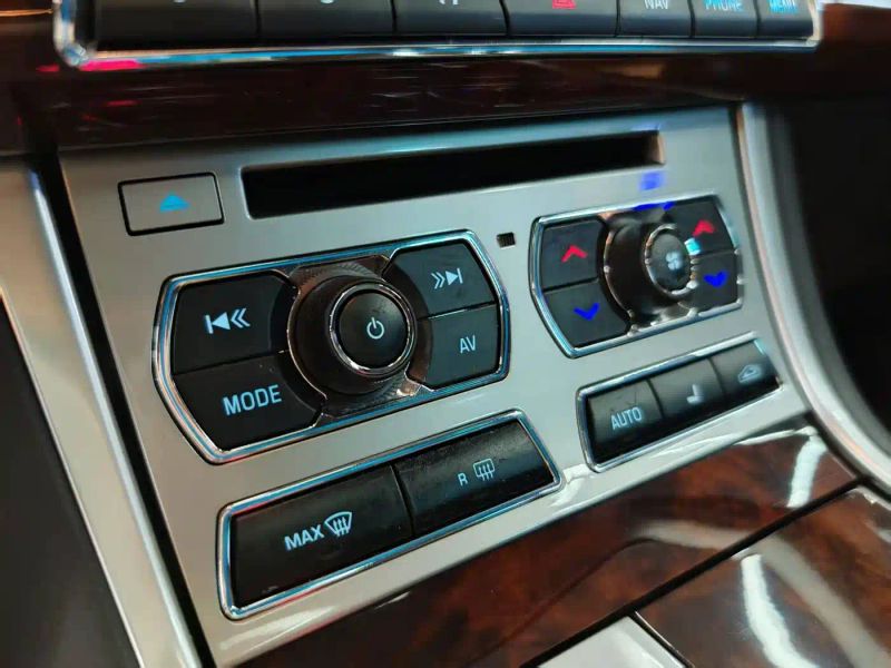 Jaguar xf