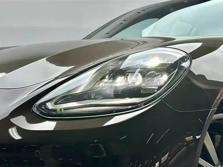 macan panamera