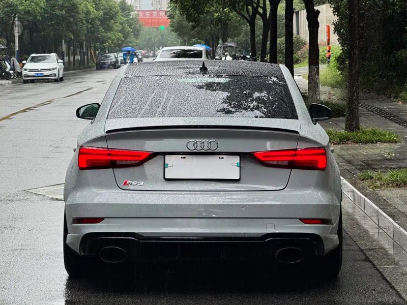 Audi rs
