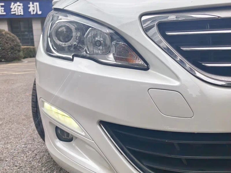 Peugeot peugeot_408