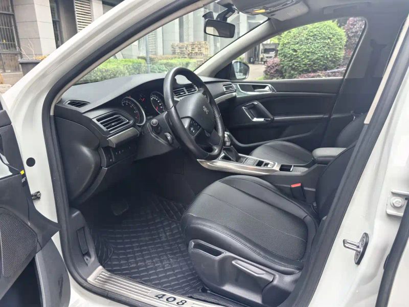 Peugeot peugeot_408