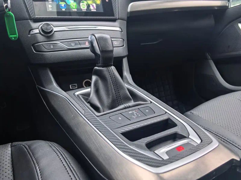 Peugeot peugeot_408