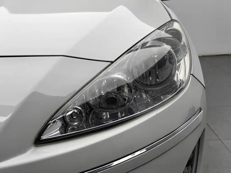 Peugeot peugeot_408