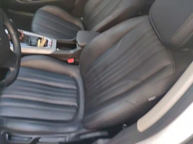 Peugeot peugeot_408