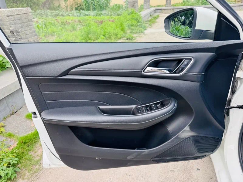 Roewe ei5