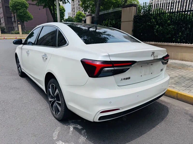 Roewe er6