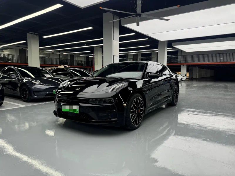 Zeekr 001