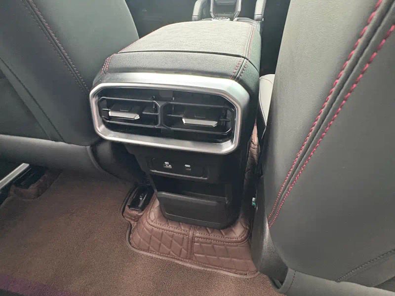 Jetour traveler