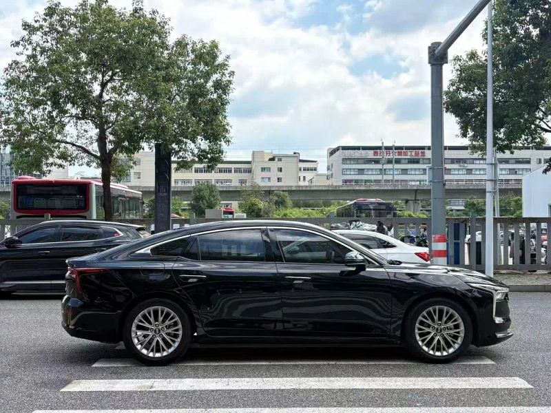 Besturn b70