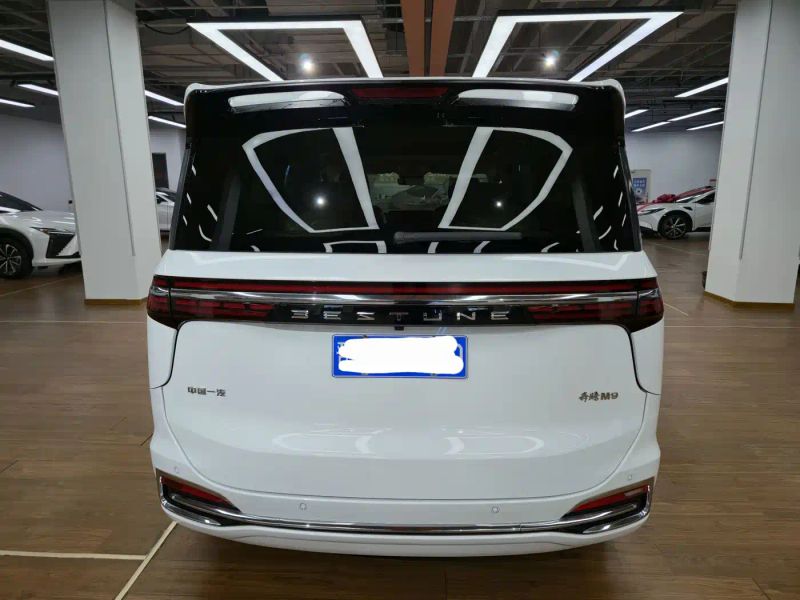 Besturn m9