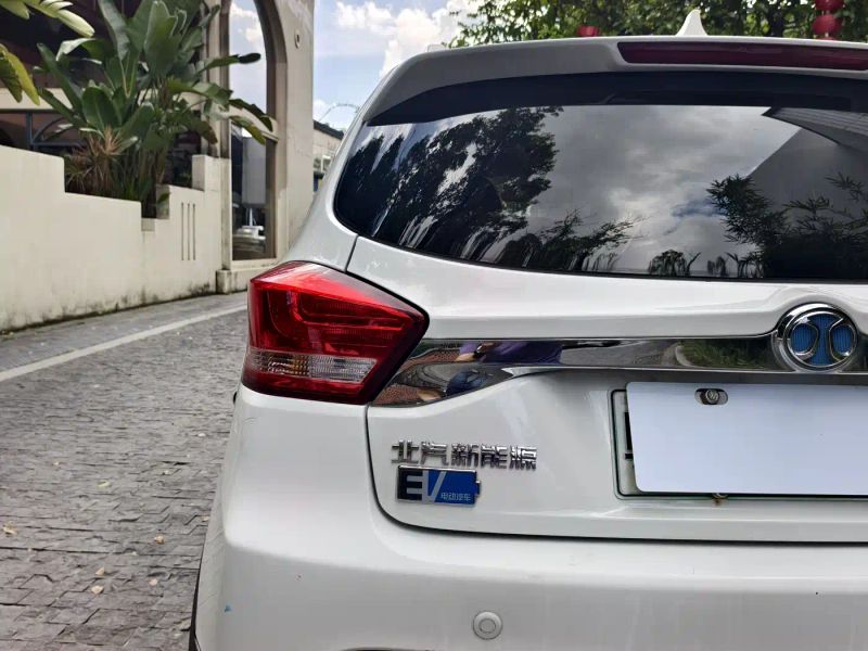 Baic-ev ec