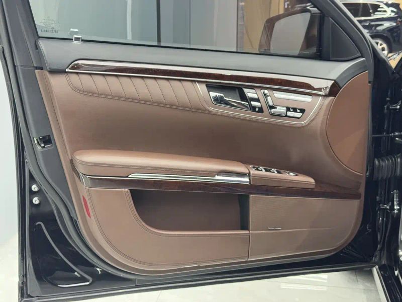 Porsche s-class