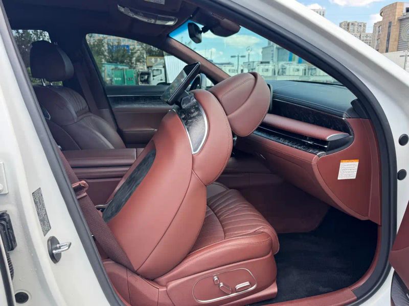 Genesis genesis-g90