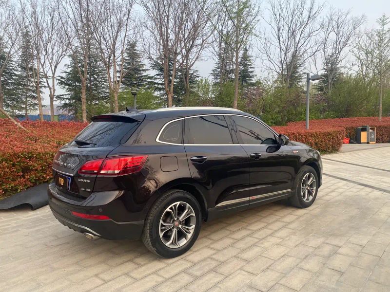 Borgward bx7
