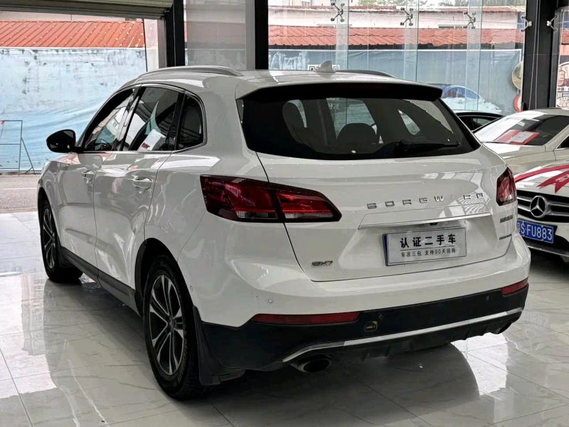 Borgward bx7