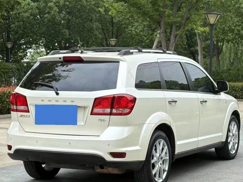 Dodge crossroad