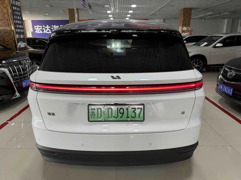 li li-xiang-i8