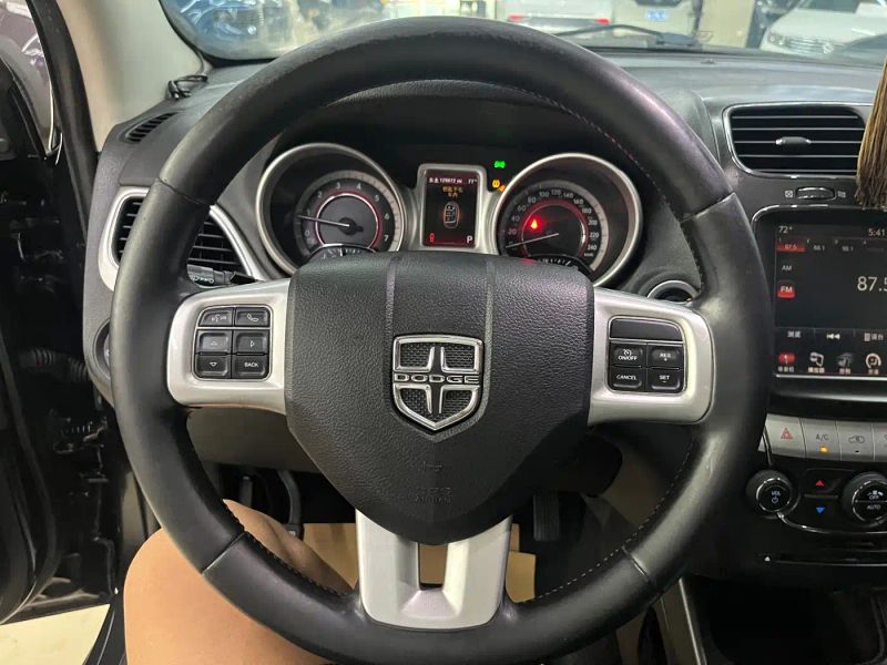 Dodge crossroad