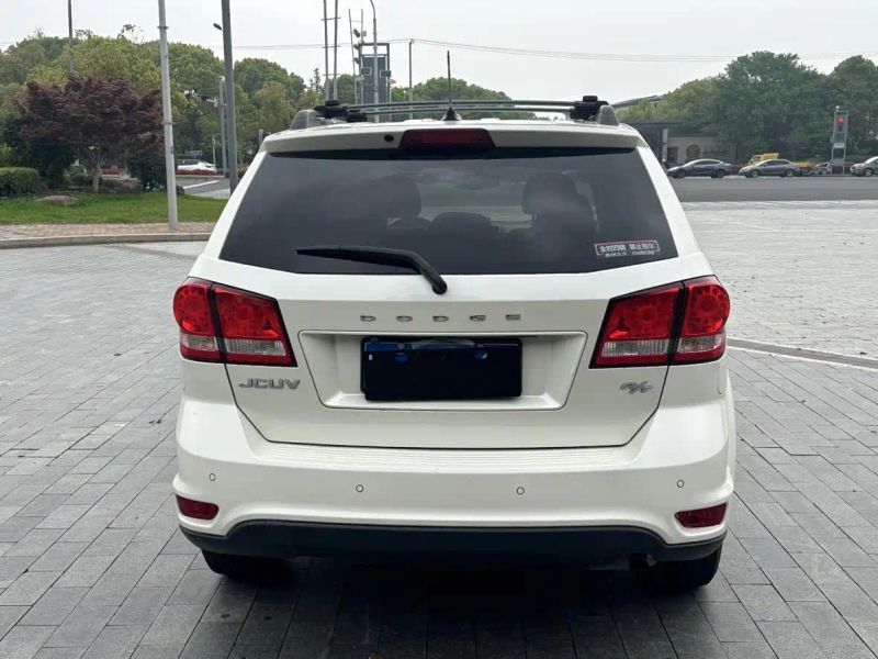 Dodge crossroad