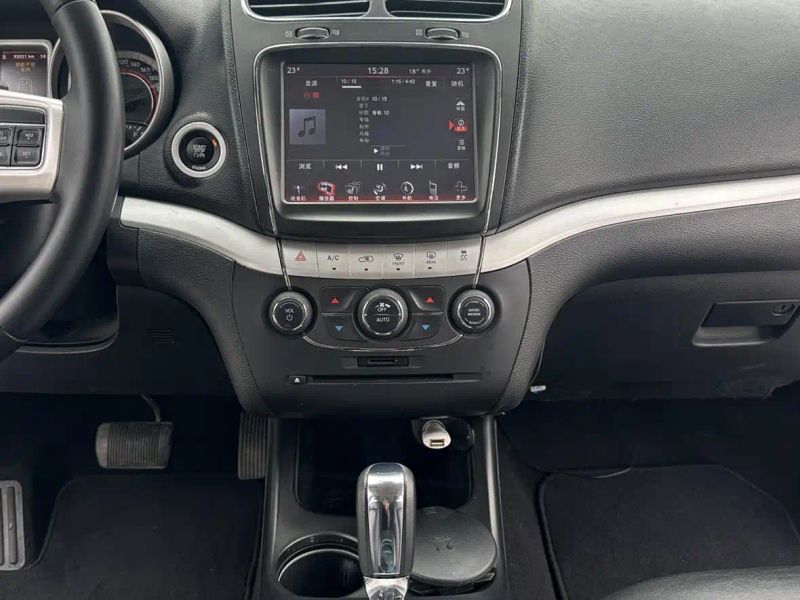 Dodge crossroad