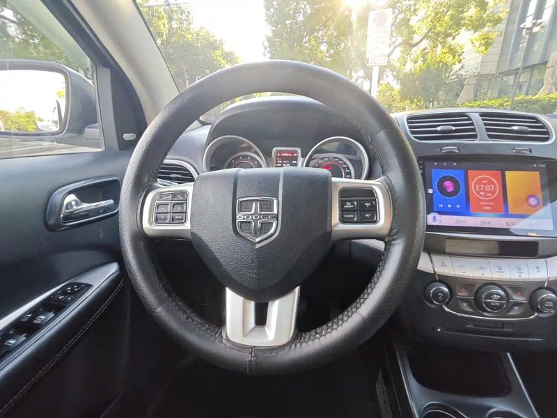 Dodge crossroad