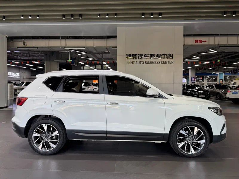 Jetta vs5