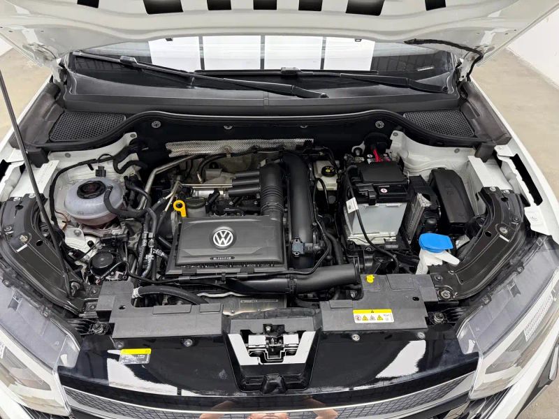 Jetta vs5