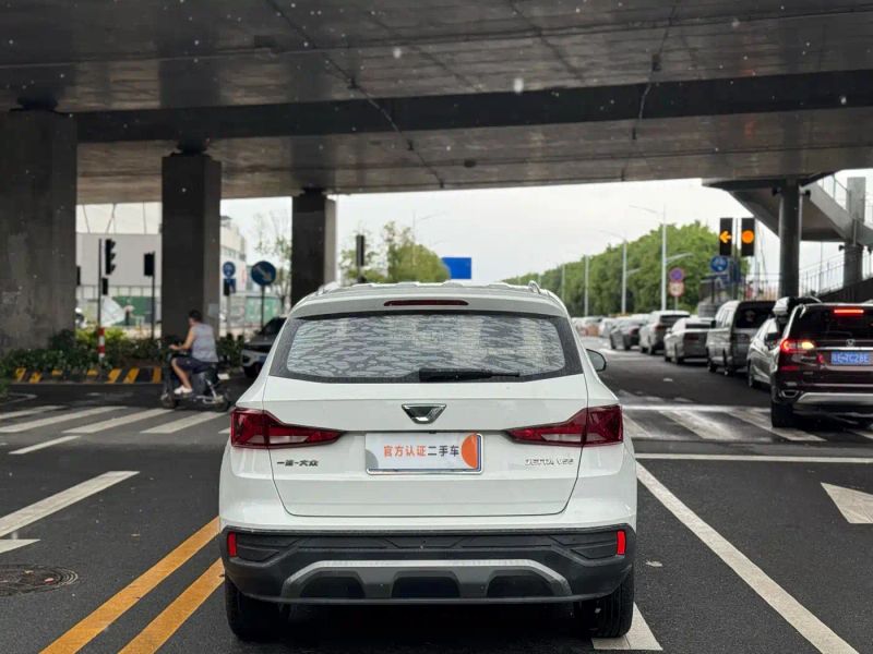 Jetta vs5