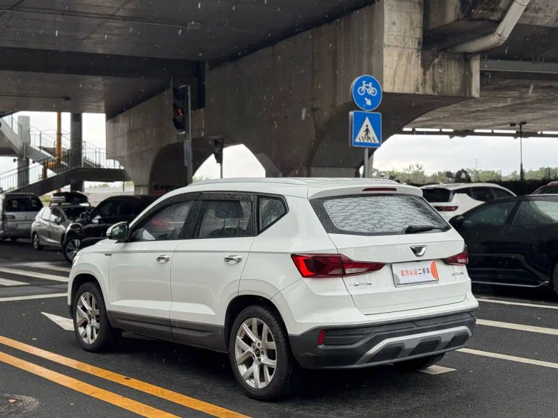 Jetta vs5