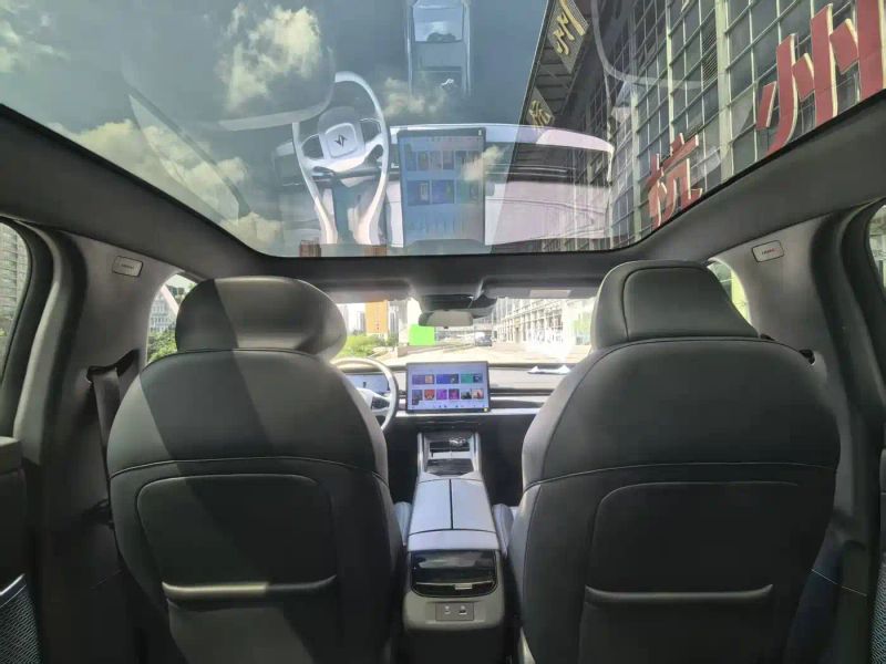 eπ sedan