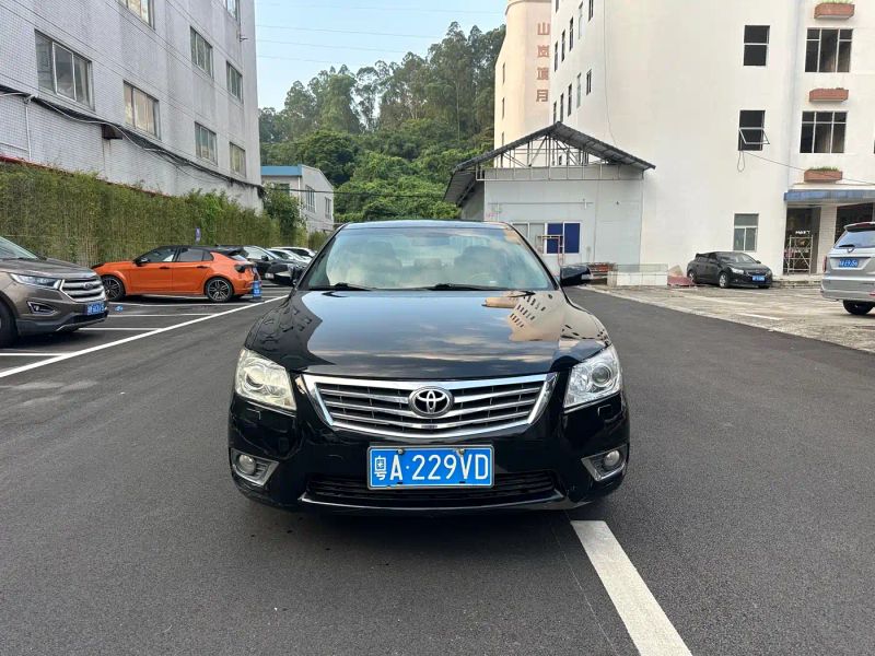 alphard camry