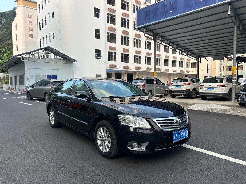 alphard camry